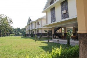 Ratna Timur Tumarendem Manado